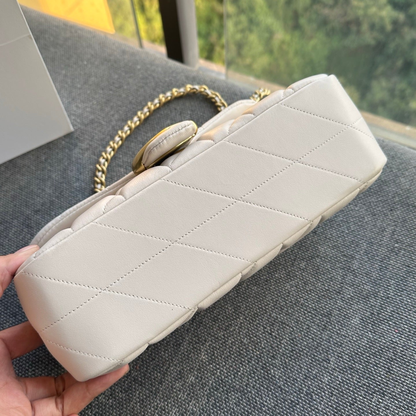 White Quilted Leather Chain Shoulder Bag