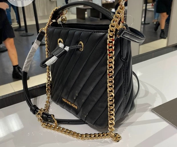 Michael Kors Suri Small Bucket Crossbody Bag – Black Quilted Leather (Gold Chain)