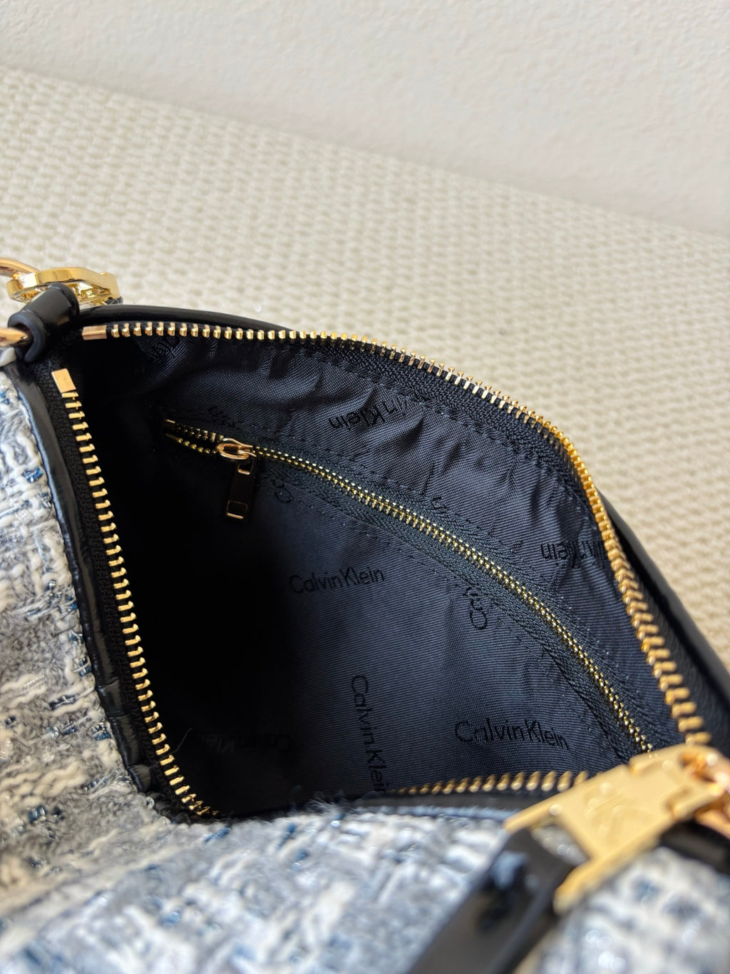CK Tweed Underarm Bag – Elegant & Versatile