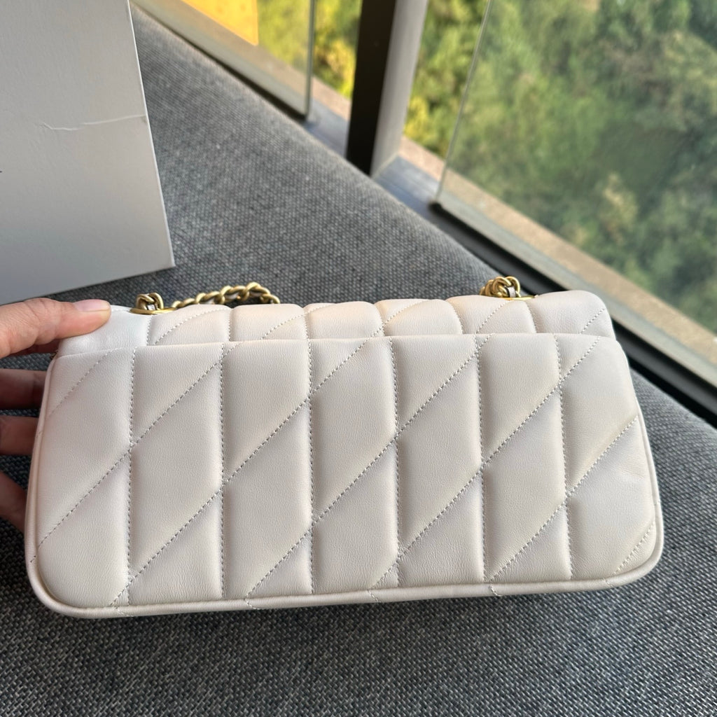 White Quilted Leather Chain Shoulder Bag