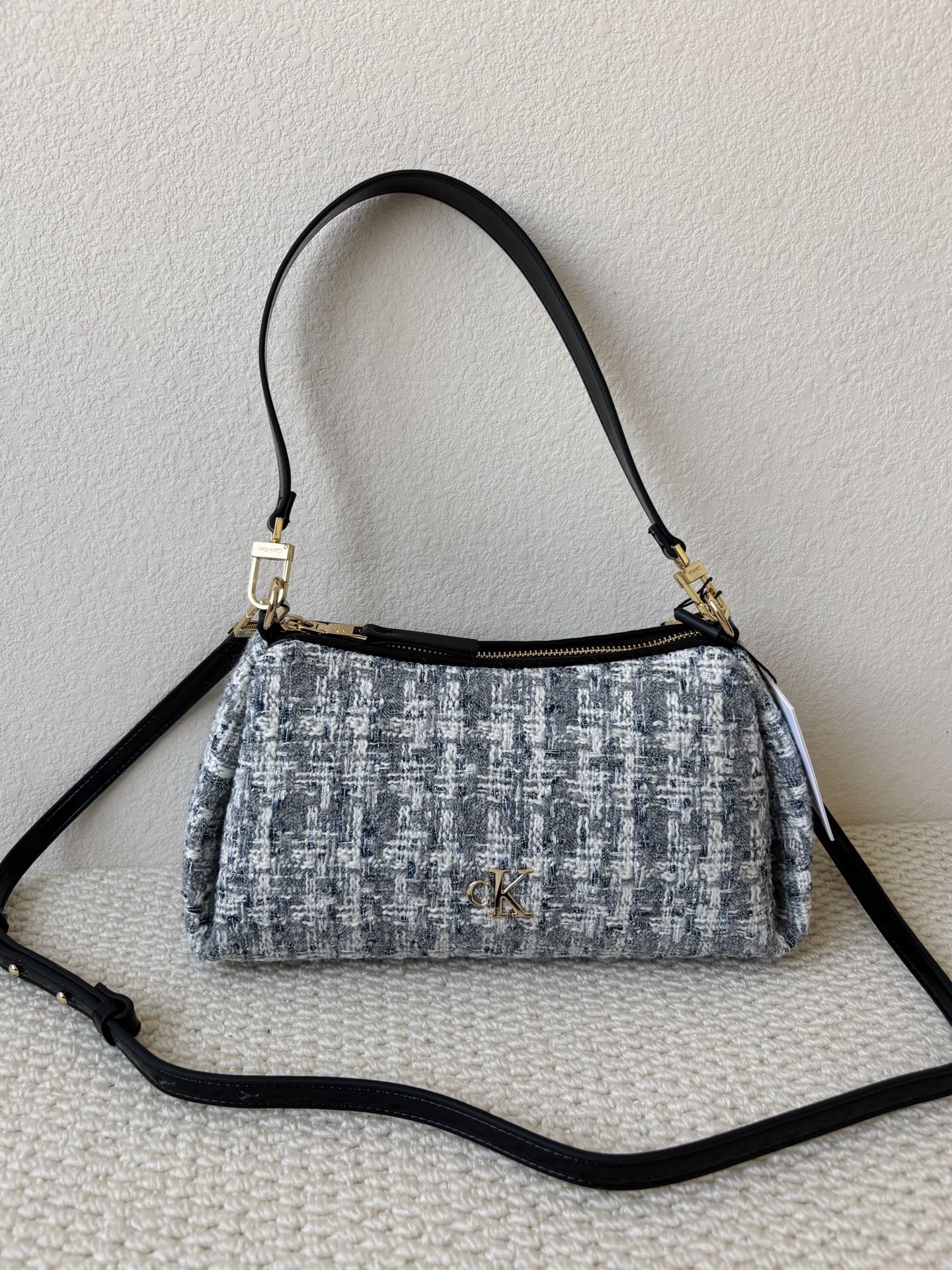 CK Tweed Underarm Bag – Elegant & Versatile
