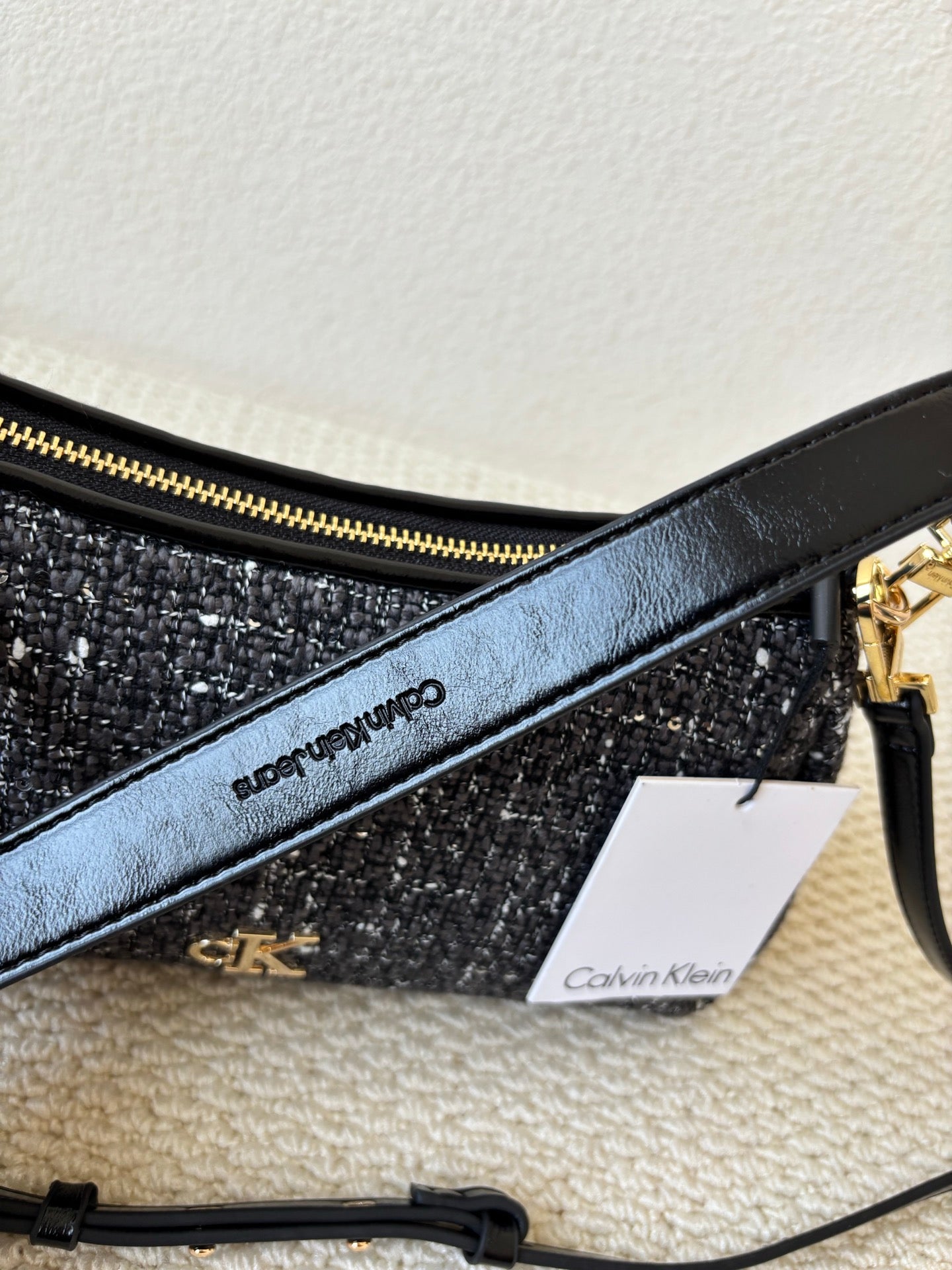CK Tweed Underarm Bag – Elegant & Versatile