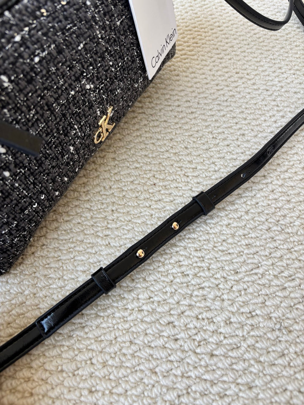 CK Tweed Underarm Bag – Elegant & Versatile