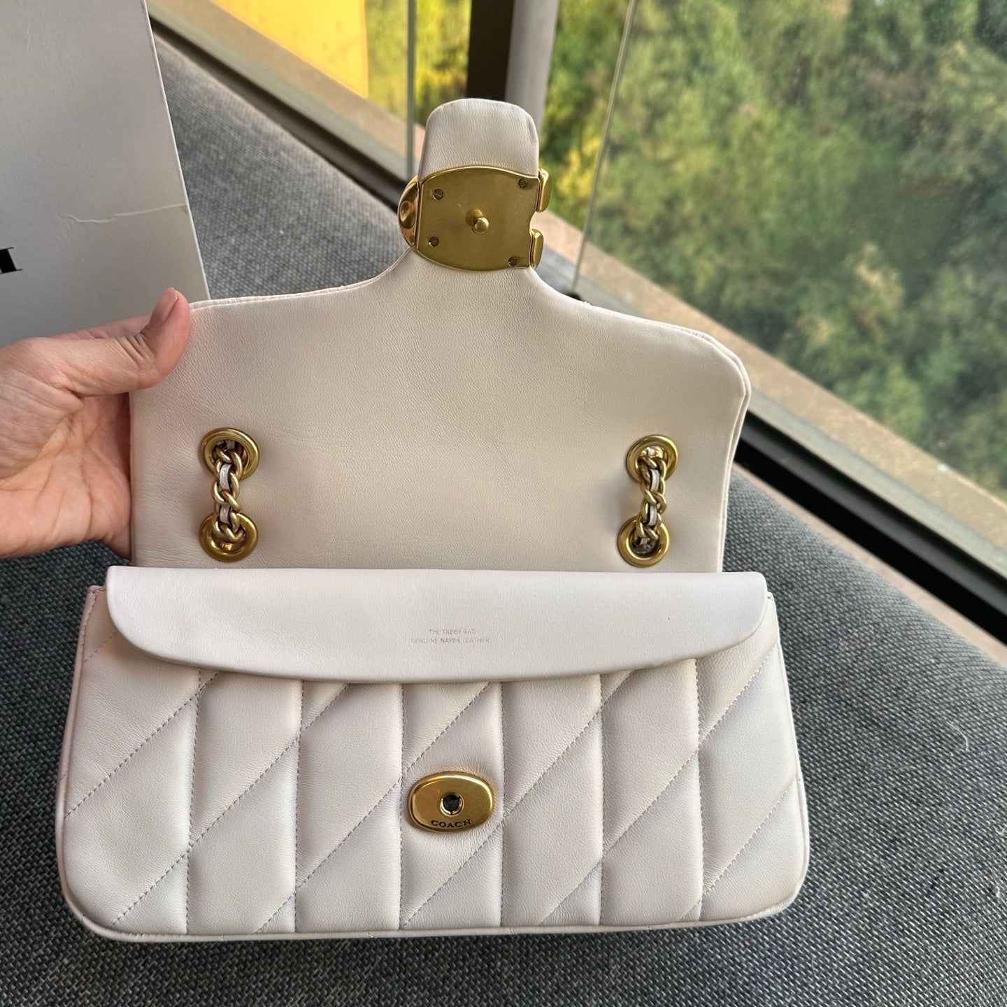 White Quilted Leather Chain Shoulder Bag