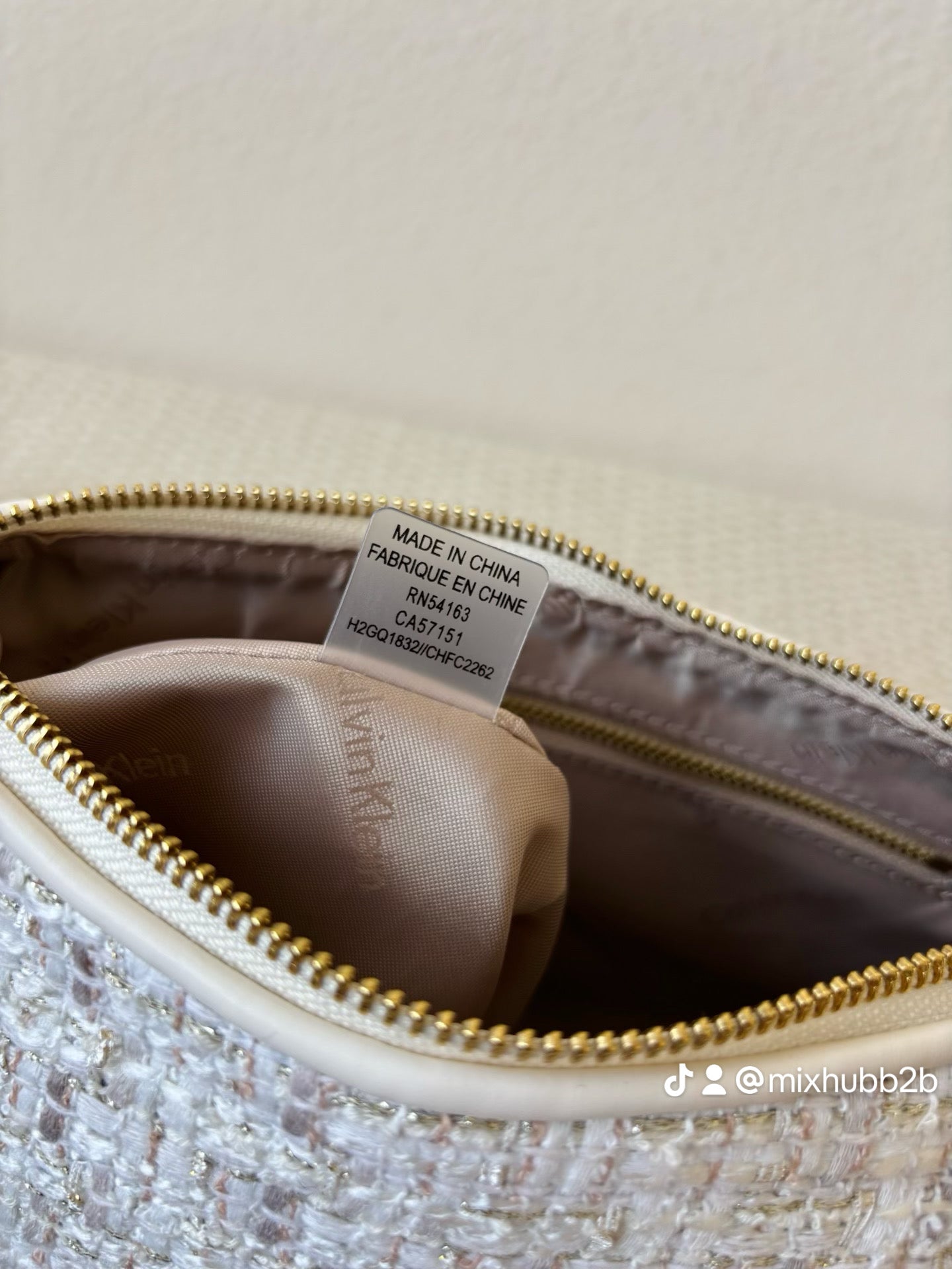 CK Tweed Underarm Bag – Elegant & Versatile