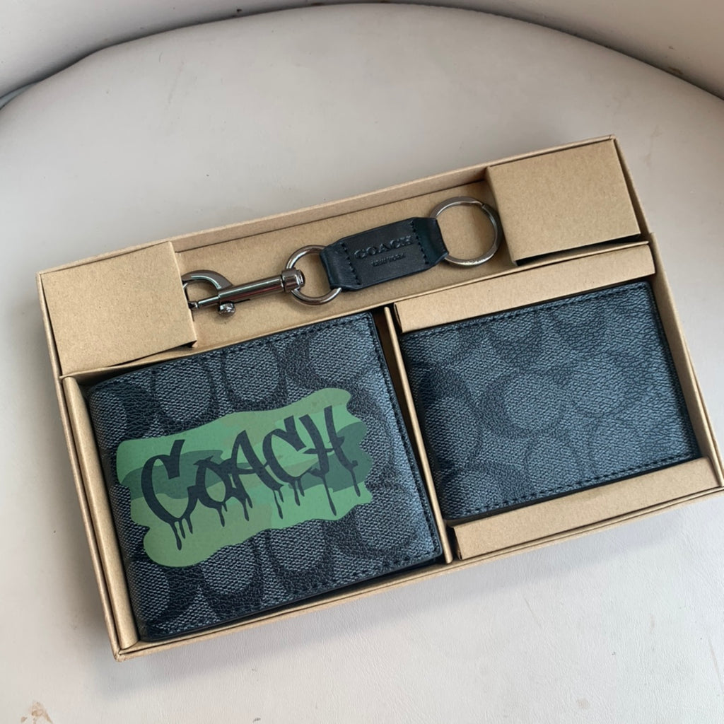 Coach Men’s Short Wallet Set – Graffiti Signature