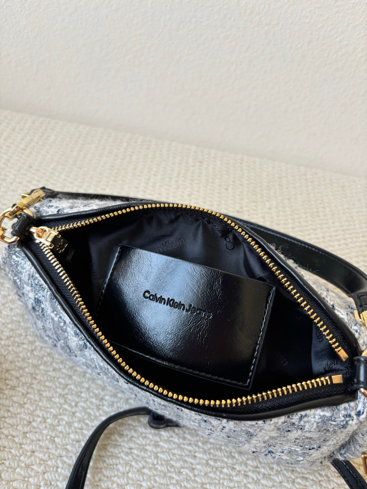 CK Tweed Underarm Bag – Elegant & Versatile