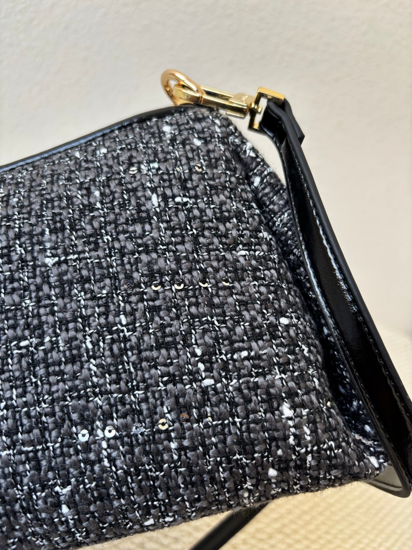 CK Tweed Underarm Bag – Elegant & Versatile