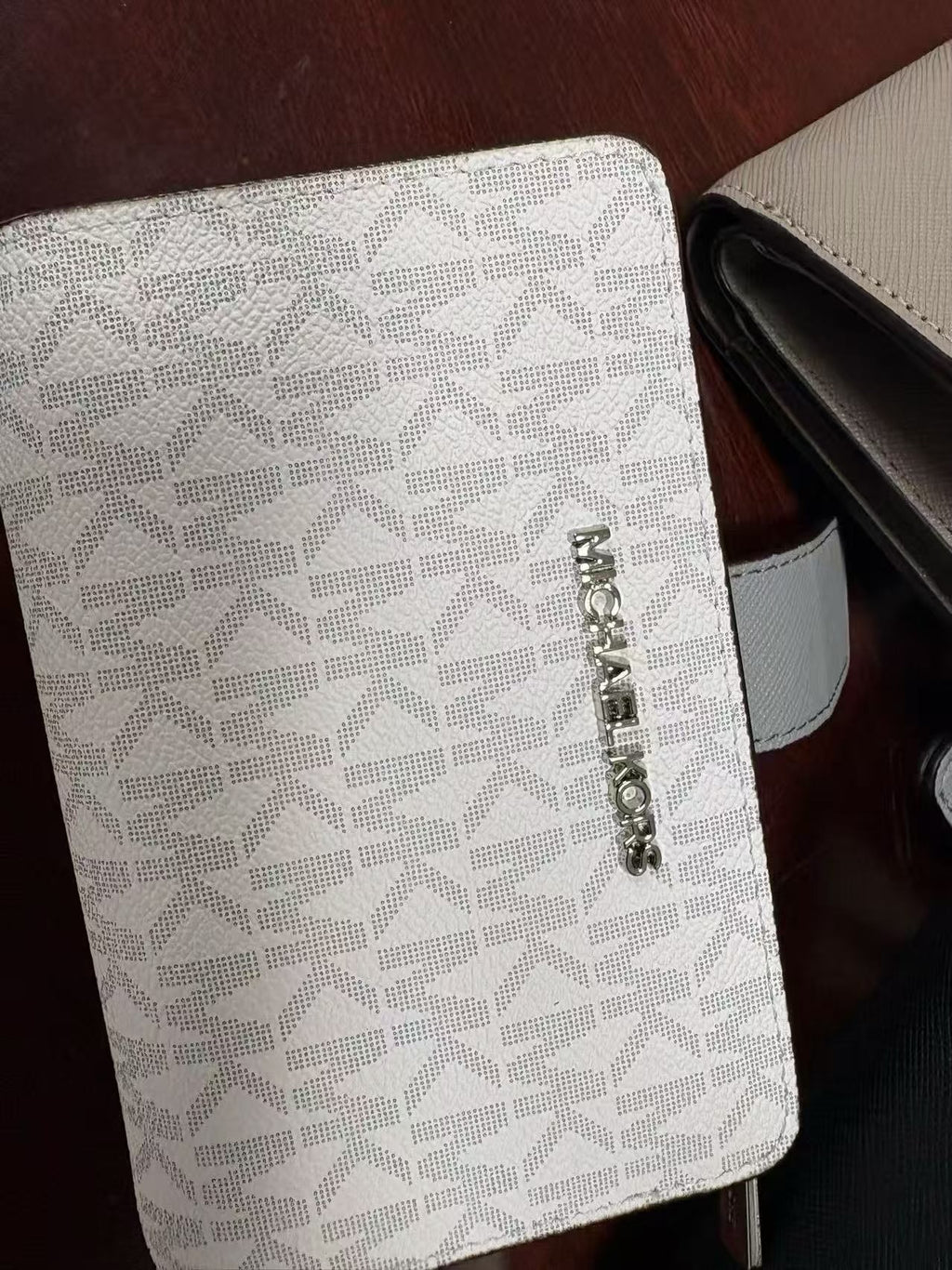 Michael Kors Jet Set Medium Zip Around Wallet
