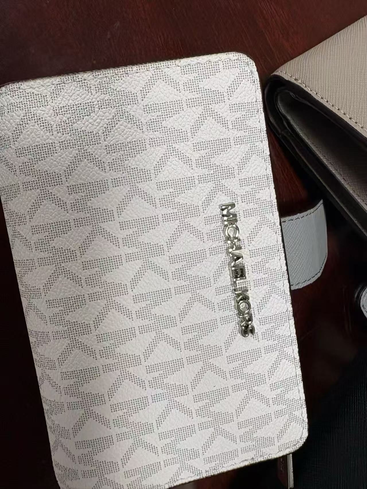 Michael Kors Jet Set Medium Zip Around Wallet