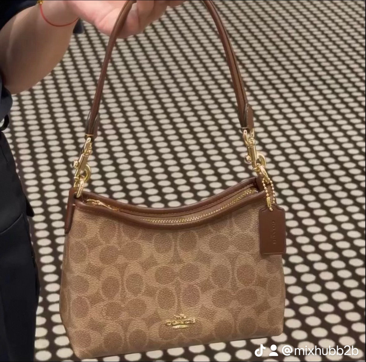 Coach Laurel Small Shoulder Bag – Signature Canvas (Caramel Brown)