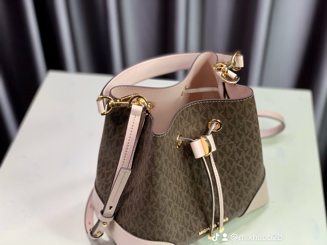 Michael Kors Logo Drawstring Bucket Bag – Brown/Vanilla