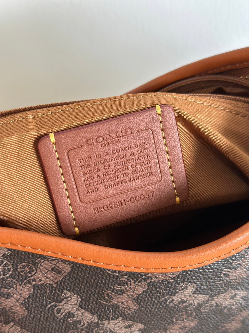 Coach Laurel Mini Shoulder Bag CC037 – Elegant & Everyday Luxury