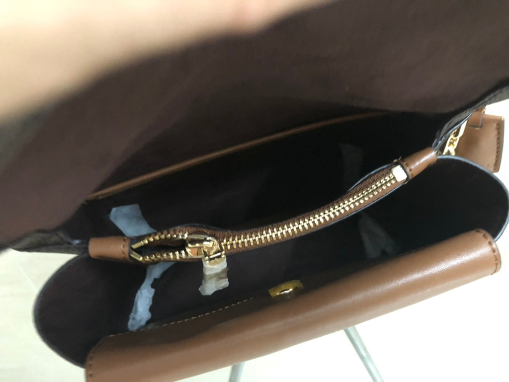 Michael Kors Cece Medium Logo Chain Shoulder Bag (Vanilla / Navy Multi)